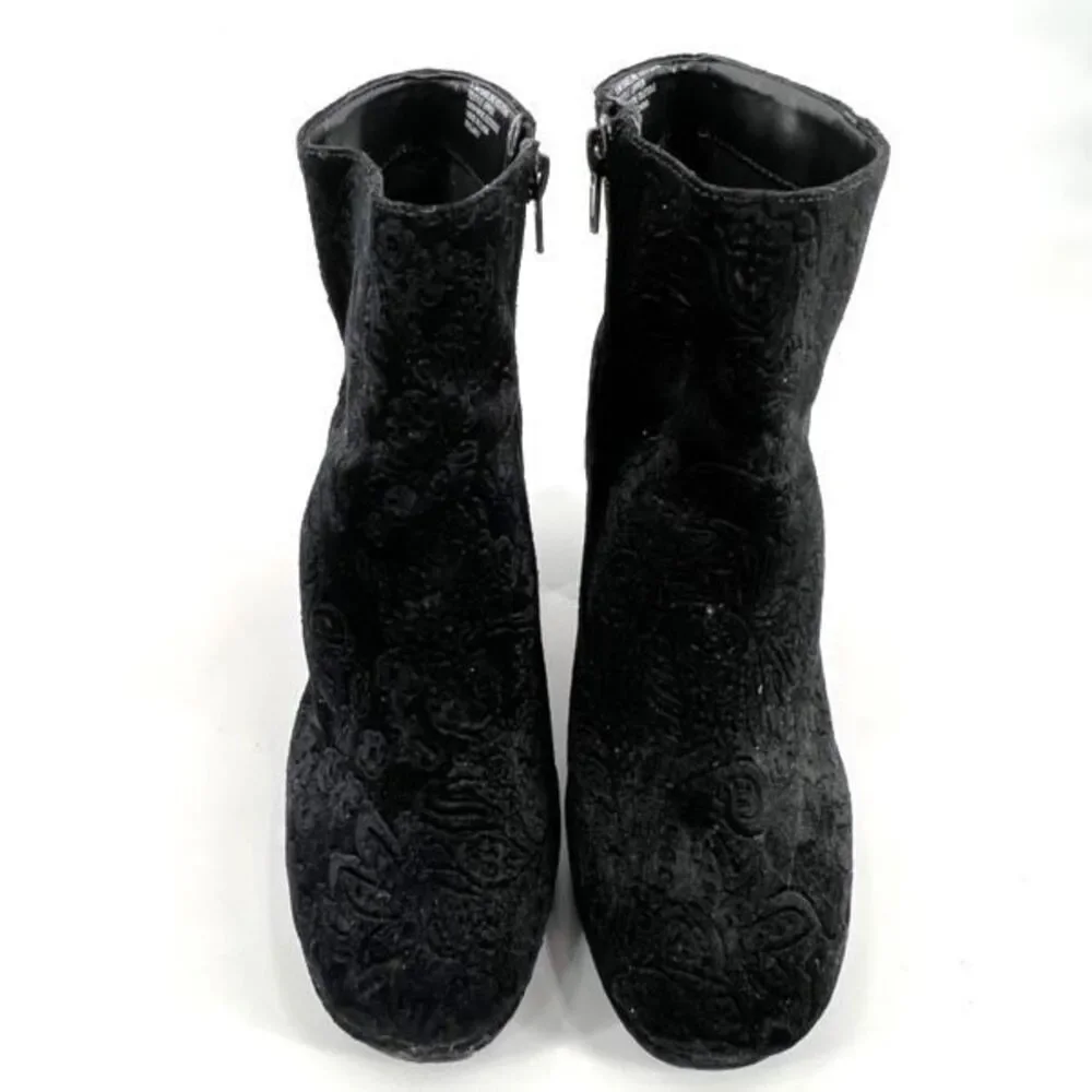 Kensie Black Velvet Floral Emeline Block heel boot bootie size 8.5 Platform Goth